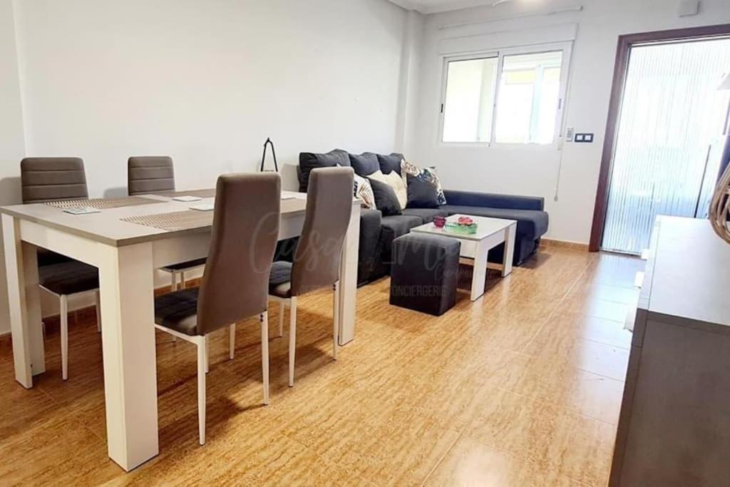 Agreable Appartement Avec Piscine Commune San Pedro del Pinatar Exterior photo